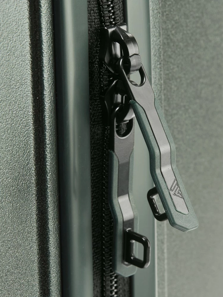 Gregory Quadro Pro 22" Hardcase Wheeled Luggage - Image 9