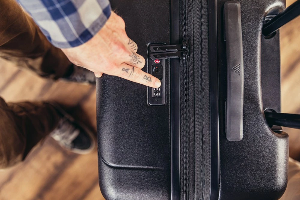 Gregory Quadro Pro 28" Hardcase Wheeled Luggage - Image 14